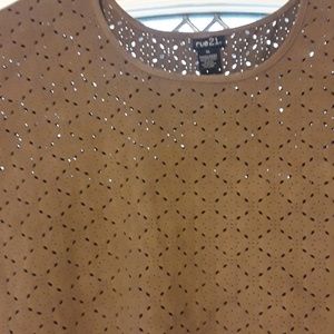 Butterfly sleeve top